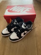 reviewNIKE DUNK LOW PANDA ของแท้100พร้อมส่งรอพรี สอบถามไซส์ก่อน comment 3