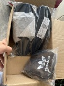 reviewร้านแนะนำAdidas รองเท้าแตะนิ่ม Adilette Comfort GZ5896 GZ5891 GZ5893 GV9735 GV9736ป้ายไทย comment 1