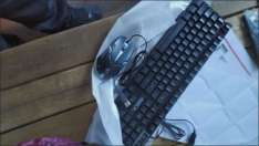 review Theshyซื้อ1แถม1 Gaming Keyboard คีย์บอร์ดภาษาไทย พร้อมไฟ LED สีรุ้ง 4 ดวง แป้นพิมพ์ภาษาไทย คีย์บอร์ดเกมมิ่ง พร้อมไฟ comment 1