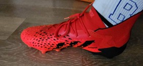 reviewร้านแนะนำ ทักแชทรับโค้ด สตั๊ด Adidas Predator Freak 1 FG FY6256FY6257 สินค้าลิขสิทธิ์แท้ Adidas comment 2