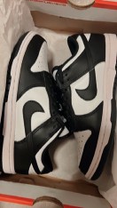 review2 2 ลดอีก 200 ใส่ MS200FEB พร้อมส่ง ของแท้100 ฟรีแถมกล่องรองเท้าอะคลีลิค NIKE DUNK LOW BLACKWHITE PANDA comment 3
