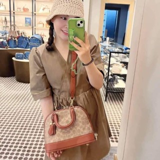 ส่งฟรี งานShopกระเป๋าสวยๆ NEW Coach Revel Bag In Signature Canvas