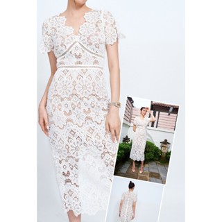 SP257 : Ivory Floral Guipure V-Neck Dress เดรสคอวียาว