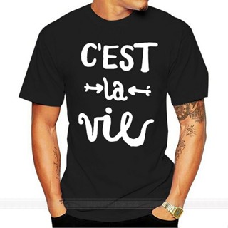 [S-5XL] Cest la vie เสื้อยืดแขนสั้น พิมพ์ลายตัวอักษร สีพื้น แฟชั่นฤดูใบไม้ผลิ สําหรับผู้ชาย XS-5xl