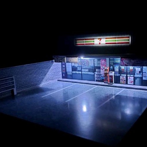 🏪โมเดลร้านสะดวกซื้อเซเว่นพร้อมลานจอด มี 3 แบบให้เลือก สเกล 1/64 - รูปที่ 4
