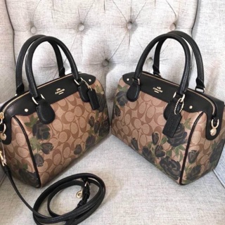 ✅ พร้อมส่ง NEW COACH MINI BENNETT SATCHEL WITH CAMO ROSE FLORAL PRINTลายดอกไม้สวยงามาก