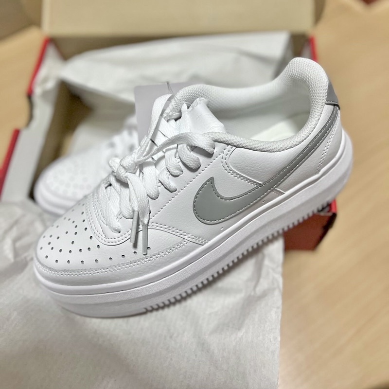NIKE Court Vision Alta - Women / Size US7 EU38 CM24