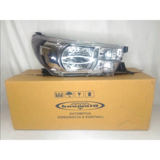 Mr.Auto ไฟหน้า โตโยต้า รีโว่ ปี 2015 (DIAMOND) ข้างขวา 1 ชิ้น รุ่นปลั๊กไฟหรี่ toyota-headlight-parts T2