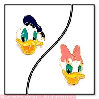 Donald Brooch • Daisy Brooch • เข็มกลัดดีสนีส์ • เข็มกลัด Disney • Disney Brooch / Pin