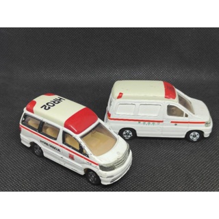 Tomica รถพยาบาล Nissan Elgrand &amp; Toyota Alphard