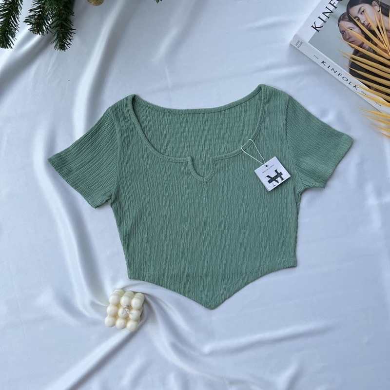 เสื้อ ครอป ป้าย Montha style มือ 1