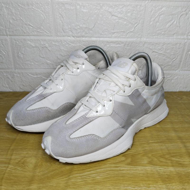 New Balance 327 (รองเท้ามือสองแบรนด์แท้)