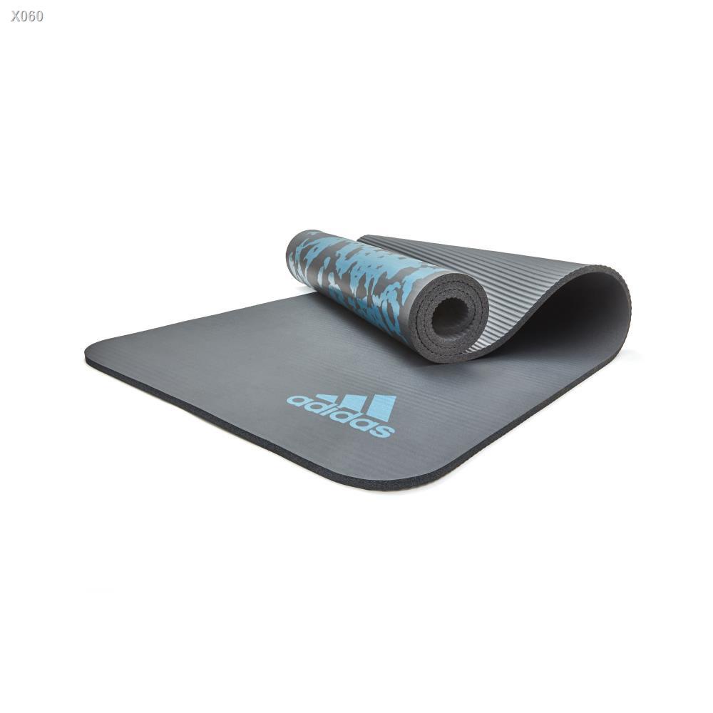 X060Adidas เสื่อโยคะลายมัดย้อม - 10 มม. (สีดำ/น้ำเงิน) (Tie-Dye Yoga Mat - Blue)