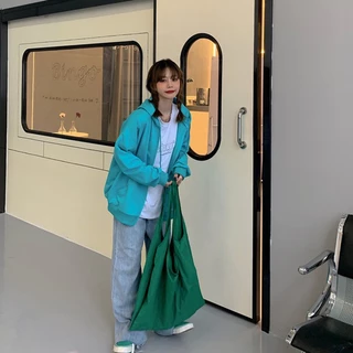 เสื้อแขนยาว มีกระเป๋าสองข้าง