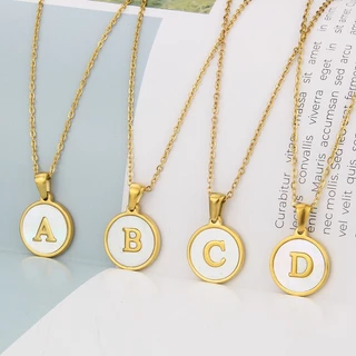 🌈Ready Stock 🏆 สร้อยคอ จี้โลหะ รูปตัวอักษร สีทอง A-Z เหมาะกับของขวัญคู่รัก แฟชั่นเรียบง่าย สําหรับผู้ชาย และผู้หญิง