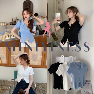 Miniyiness พร้อมส่ง เสื้อคอปกแขนสั้นไหมพรม เเต่งซิ๊บ​ รูดได้จริง​ เสื้อยืดคอปกแขนสั้นซิปรูดหน้าเซ็กซี่แฟชั่น