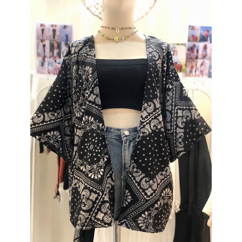 เสื้อคลุมกิโมโนลายผ้าเช็ดหน้า