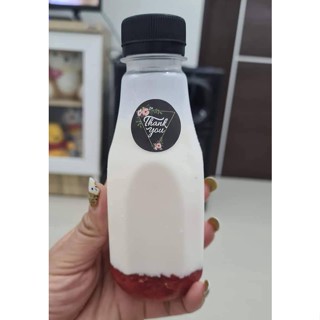 ขวดน้ำ ขวดน้ำ ขวดพลาสติกใส ทรงเหลี่ยมนม ปาก30 250ml.พร้อมฝา (1 ออเดอร์ ไม่เกิน 2แพ็ค)