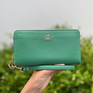 💚😘กระเป๋าสตางค์ใบยาว สีเขียว มีสายคล้องมือ
💚🌈NEW COACH Long Zip Around Wallet