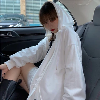 เสื้อแขนยาว มีกระเป๋าสองข้าง