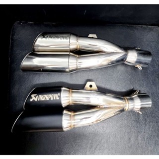 ปลายท่อ Akrapovic ท่อคู่ ยาวประมาณ 13นิ้ว งานดี เสียงดี พร้อมจุกลดเสียง