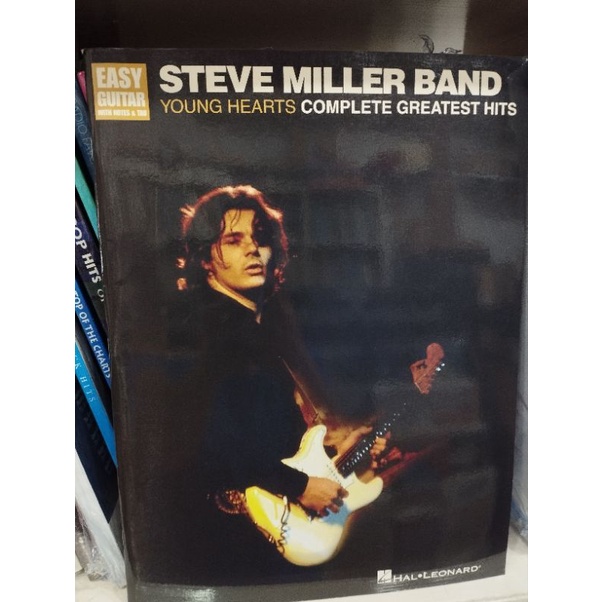 EASY GUITAR WITH NOTE &amp; TAB - STEVE MILLER BAND - YOUNG HEARTS (HAL)073999199796