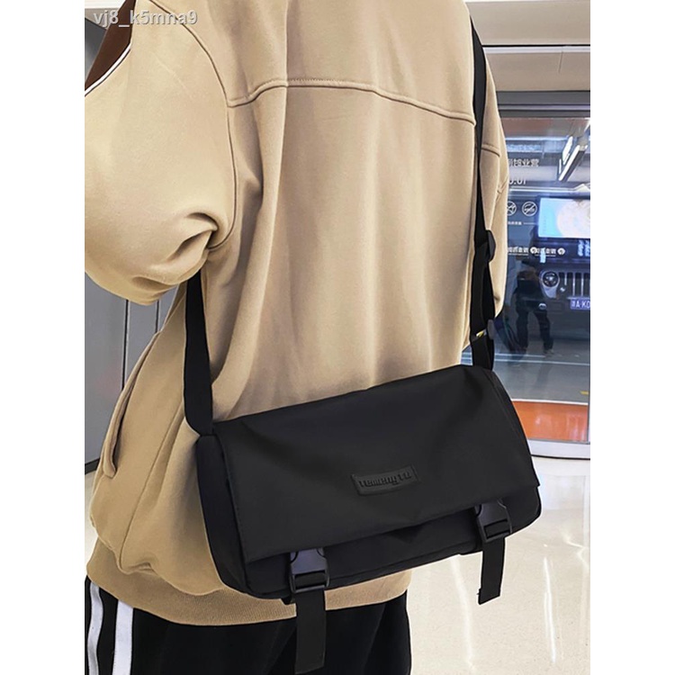 กระเป๋า Messenger กระเป๋าใบเล็กของผู้ชาย 2023 ใหม่ลำลองทั้งหมดกระเป๋าสะพายไหล่เดี่ยวใต้วงแขนเดินทางกระเป๋าหญิงเฉพาะระดับ