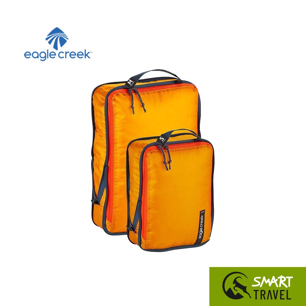 Travel Organizers 1390 บาท EAGLE CREEK PACK-IT ISOLATE COMPRESSION CUBE SET S/M กระเป๋าจัดระเบียบเสื้อผ้า น้ำหนักเบา ชุด 2 ชิ้น สี SAHARA YELLOW Travel & Luggage