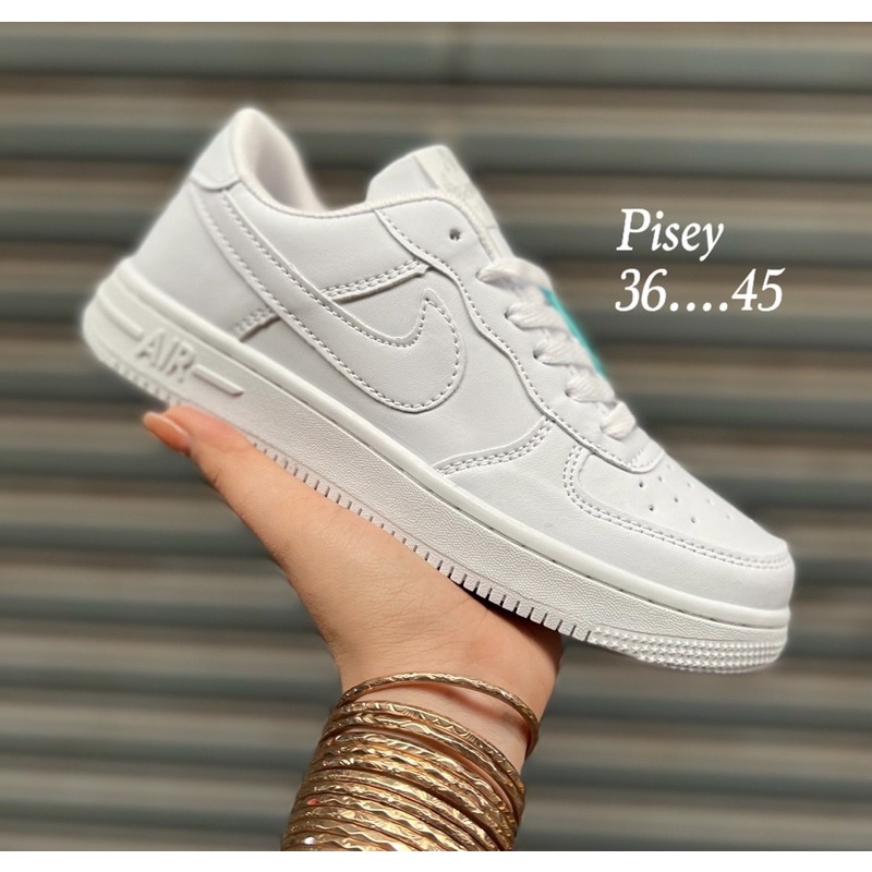 #รองเท้าAirForce1
#รองเท้าผ้าใบผู้ชาย
#รองเท้าผ้าใบผู้หญิง
#NikeAirForce1
#รองเท้าแฟชั่น