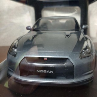 จากญี่ปุ่น Auto Art Nissan Gt-R