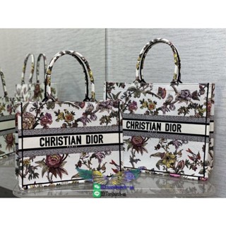 DR Medium embroidered booktote canvas holiday beach tote weekend carryall travel cabin handbag