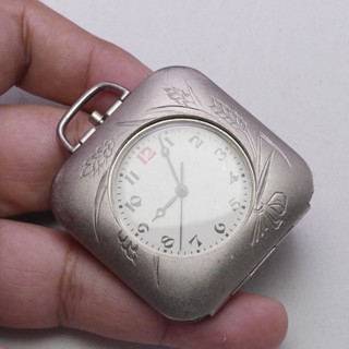 นาฬิกา Vintage มือสองญี่ปุ่น Pocket Watch นาฬิกาพกระบบQUARTZทรงสี่เหลี่ยม กรอบเงิน หน้าขาว หน้าปัด 45มม