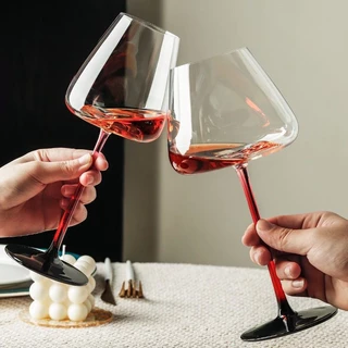 【พร้อมส่งในไทย】แก้วไวน์แดงเท้าสูงทรงดอกกุหลาบทรงสูง (ก้านแดง/ไม่แตก) red wine glass ความจุใหญ่ 700ml