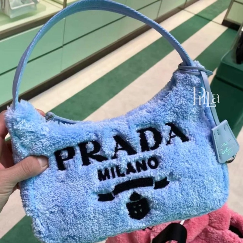 New🔥  Prada re-edition 2000 terry mini bag กระเป๋าถือพราด้ารุ่นขนๆ