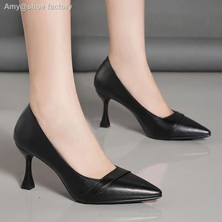 พร้อมส่ง 🍑34-41ปั๊มหนังสีดำรองเท้าหนังนิ่มหัวแหลมรองเท้าส้นเข็มสีทึบฝรั่งเศสมืออาชีพสง่างามคลาสสิกสต