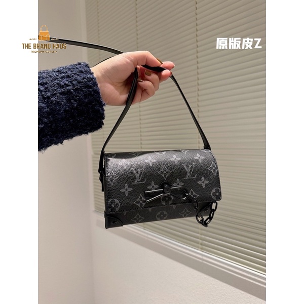 L0u1s Vu1tt0n LVs• 2022 Steamer Crossbody Shoulder Bag