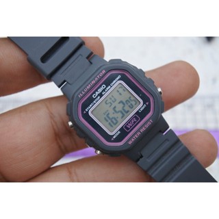 นาฬิกา Vintage มือสองญี่ปุ่น CASIO 3284 LA-20WH ระบบ QUARTZ UNISEX ทรงสี่เหลี่ยม LCD Digital หน้าปัด 30มม