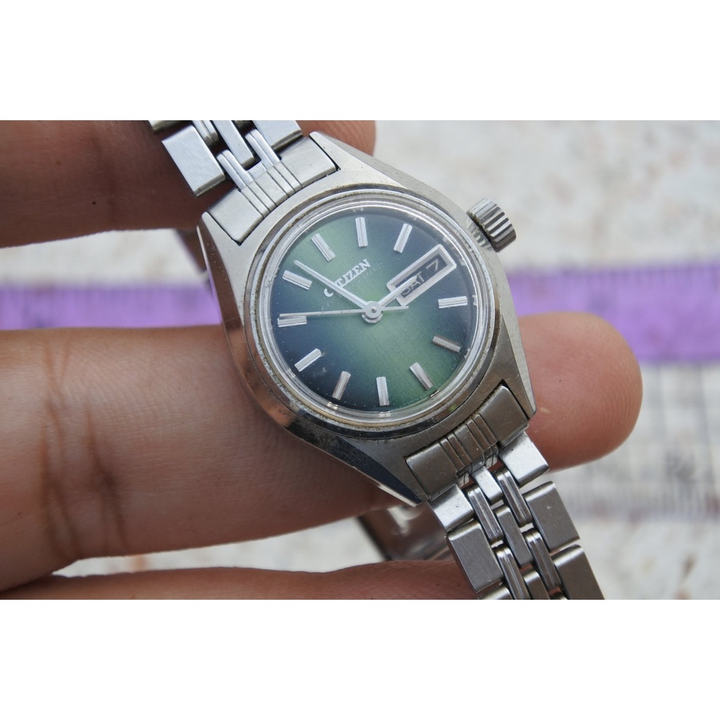 นาฬิกา Vintage มือสองญี่ปุ่น CITIZEN ระบบ AUTOMATIC ผู้หญิง ทรงกลม กรอบเงิน หน้าปัดสีเขียว หน้าปัด 27มม