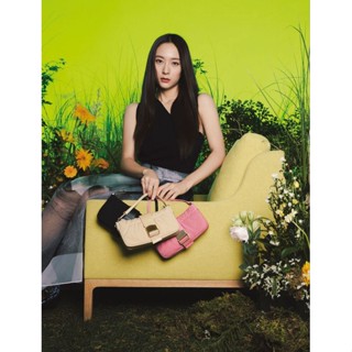 ✅️CHARLES &amp; KEITH แท้ 100% จาก shop  Aspen Ruched Phone Pouch - Beige รหัสสินค้า CK6-70781728_BEIGE_XS