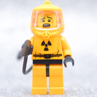 LEGO Hazmat Guy Series 4 - MINIFIGURE SERIES LEGO เลโก้ มินิฟิกเกอร์ ตัวต่อ ของเล่น