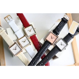 ⌚⌚นาฬิกาผู้หญิง NEW 𝐌𝐈𝐂𝐇𝐀𝐄𝐋 𝐊𝐎𝐑𝐒 💯 % สายหนัง หน้า เหลี่ยม สวยทุกสีค่ะ