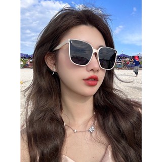 💞ขายใหญ่💞แว่นกันแดดกรอบสีขาวของผู้หญิงฤดูร้อนปี 2023 ใหม่แฟชั่นอินเทรนด์แว่นกันแดดป้องกันรังสีอัลตราไวโอเลตสุทธิสีแดงบ
