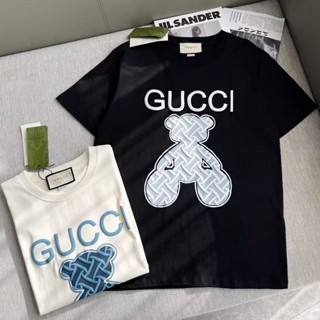 22 ใหม่ Gucci เสื้อยืดแขนสั้น ผ้าฝ้าย พิมพ์ลายตัวอักษร หมี ทรงหลวม สําหรับผู้ชาย และผู้หญิง