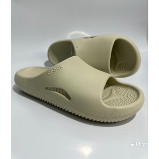 Crocs LiteRide Clog รองเท้าคร็อคส์รุ่นฮิตได้ทั้งชายหญิงรองเท้าแตะ Crocs ผลิตจากยางอย่างดีนิ่มเบาไม่ลื่นใส่สะอาดเท้า