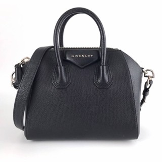 Givenchy Antigona Mini in Black