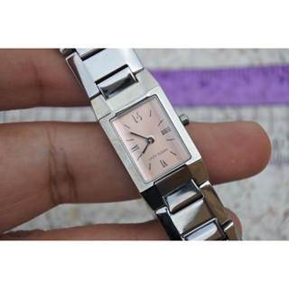 นาฬิกา Vintage มือสองญี่ปุ่น SEIKO NOEVIR LAZY SUZAN V400 M002 ผู้หญิง ทรงสี่เหลี่ยม กรอบเงิน หน้าปัดตัวเลขโรมัน 20มม