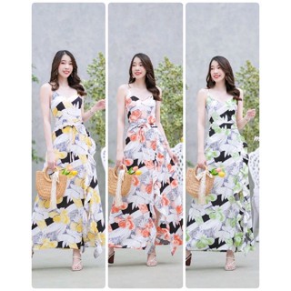 Maxi dress สายเดี่ยวลายดอกสายไขว้ด้านหลัง ผ่าแหวกระบายด้านหน้า มีโบว์เส้นเล็กผูกเอว มีซิปซ่อนด้านข้าง มีซับใน