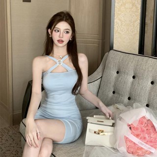 พร้อมส่ง✨แฟชั่นสไตล์เกาหลี เดรสสายไขว้ คอไขว้ แต่งระบาย เซ็กซี่ กระโปรงสั้น แต่งระบายช่วงสะโพก