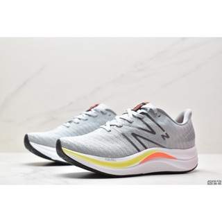 New Balance FuelCell Propel v4 รองเท้ากีฬา รองเท้าวิ่ง ลําลอง กันลื่น และแข็ง สําหรับผู้ชาย และผู้หญิง