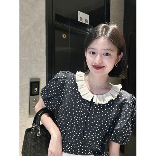 💞ขายใหญ่💞ol commuter เฉพาะสตรี French sweet top high-end chic เสื้อแขนพองลายจุดสีดำคอปกตุ๊กตา